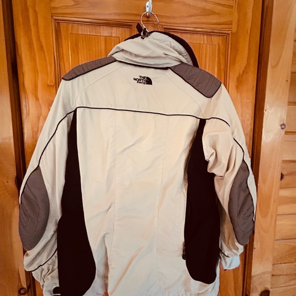 The North Face Black and Beige Jacket - Picture 4 of 13